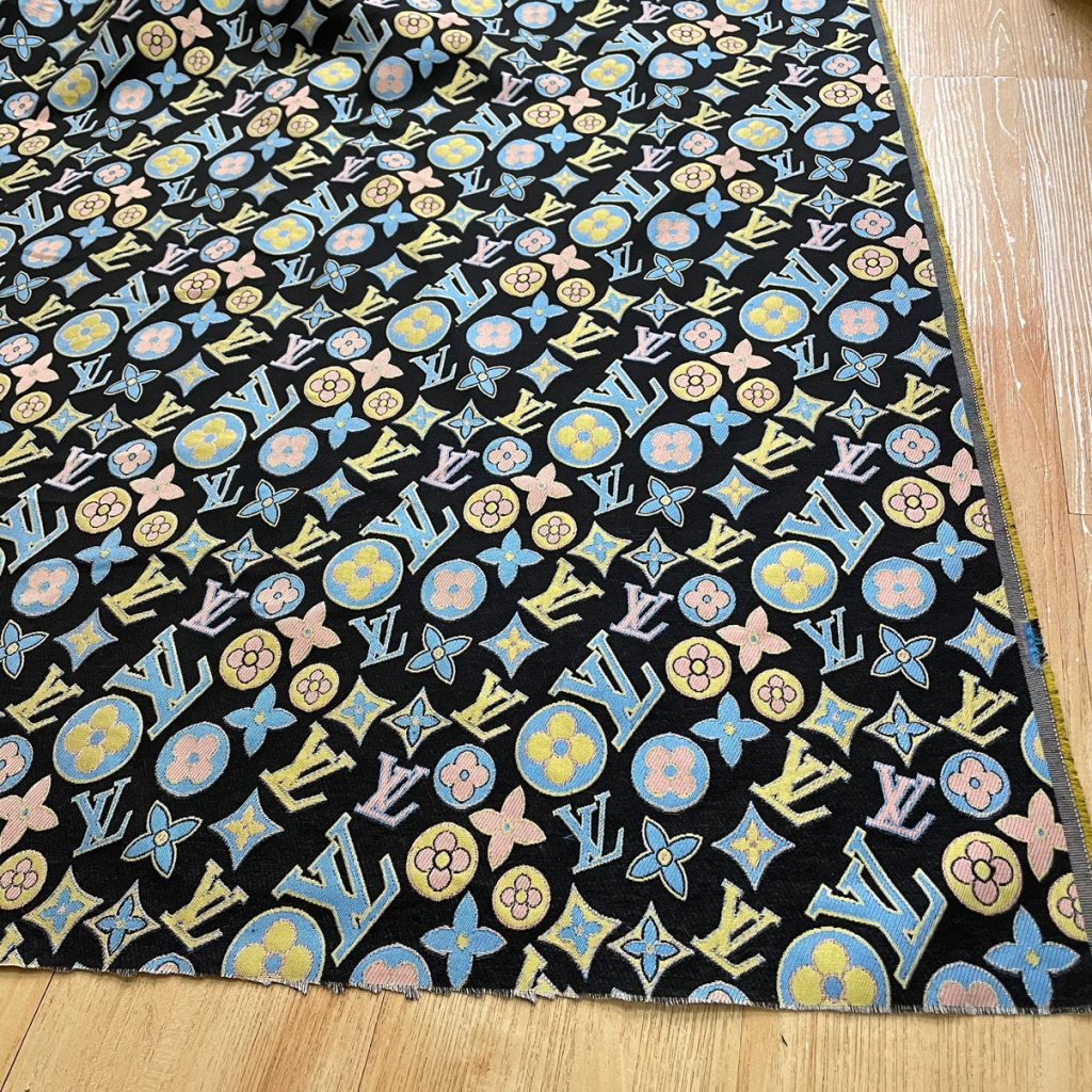 L29 Jacquard Fabric Irregular on Navy editorial product context 2
