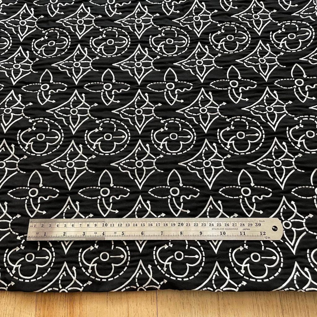 L28 Jacquard Fabric Strategic Flowers Quilted editorial product context 3