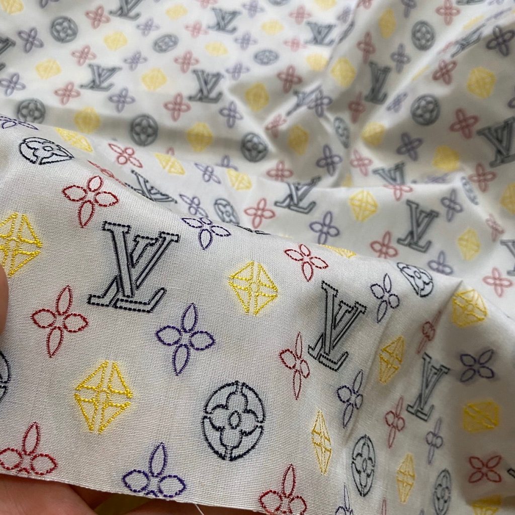 L10 Jacquard Fabric White Shirting Fabric editorial product context 3
